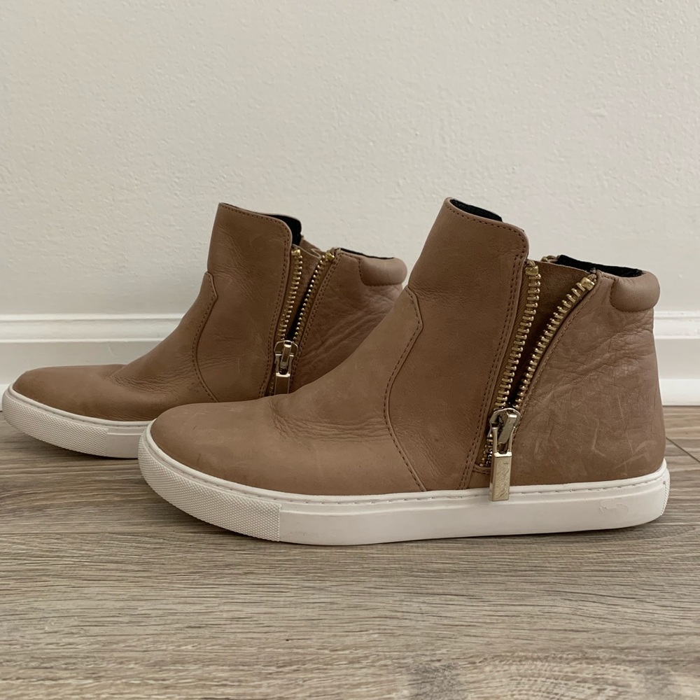 Kenneth Cole Kiera Nubuck Leather Sneaker Size 8.5